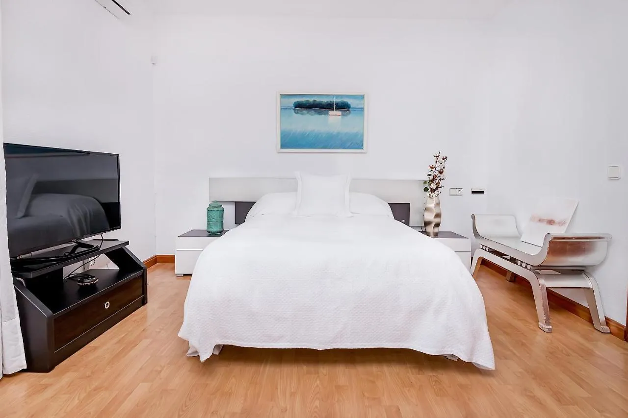 Bhost - Villa Sunrise Benalmadena